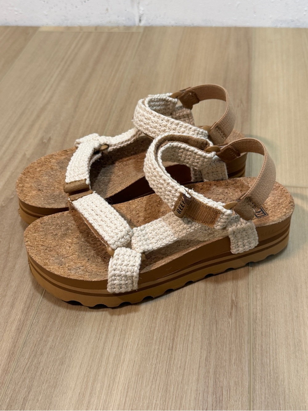 Reef Women’s Cushion Rem Hi Platform Sandals—Size 6